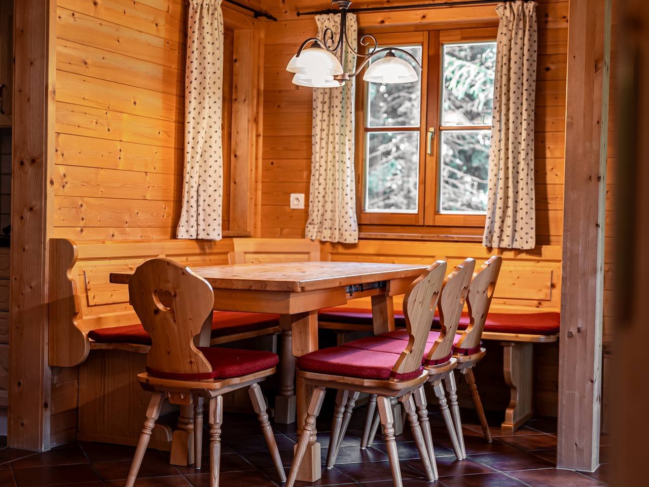 Dining nook with corner bench for the whole family